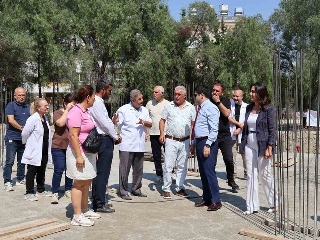 Hatay Arsuz'da yıkılan sağlık merkezinin yeni binası için çalışmalar sürüyor