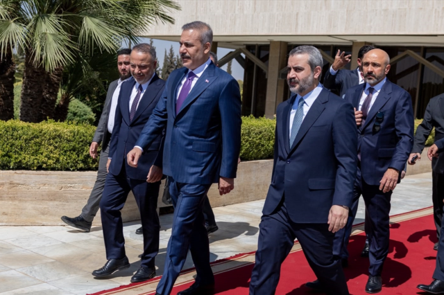 Bakan Fidan mesajı Suriye'den verdi: SDG'nin feshi önemli, bu adım bir an önce hayata geçmeli