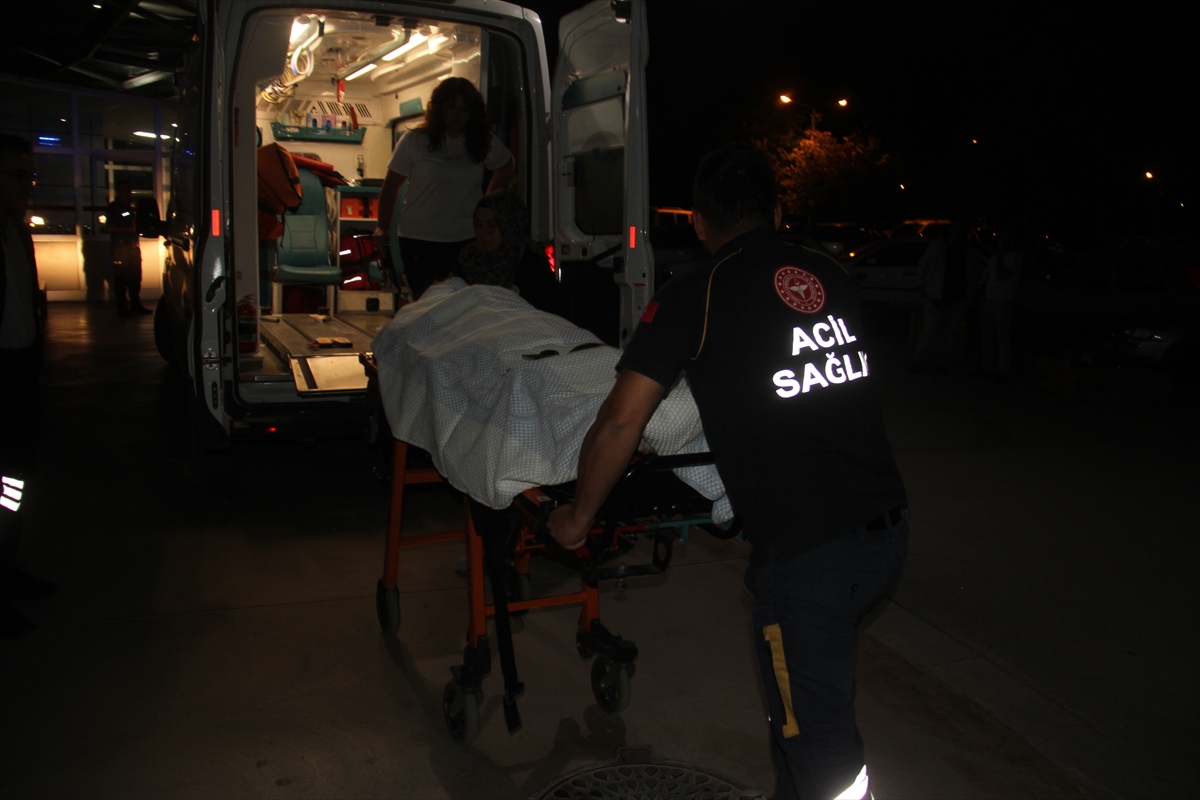 Beyşehir\'de asker eğlencesinde 17 yaşındaki genç bıçakla yaralandı