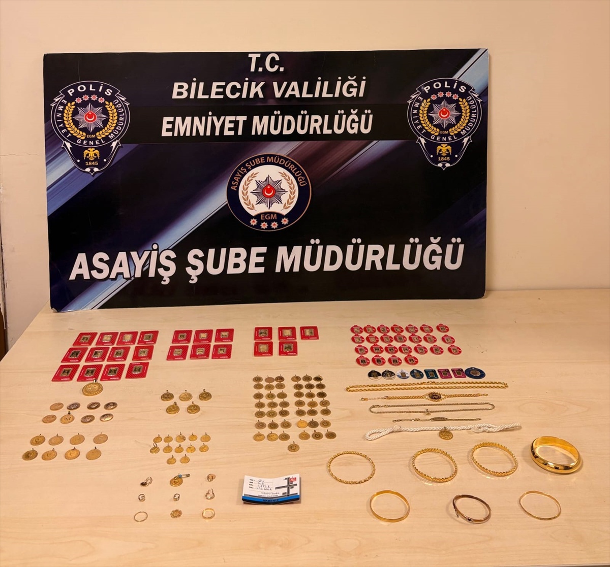 Bilecik\'te yakalanan 2 dolandırıcılık şüphelisi tutuklandı