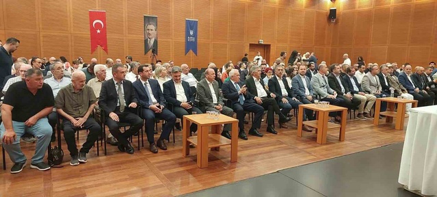 Bursa Artvin Vakfı'nda Adnan Demirci yeniden başkan seçildi