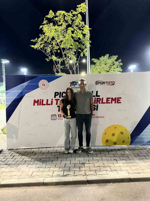 Kaymakam kızı Ecrin Kaya, pickleballda milli takıma seçildi