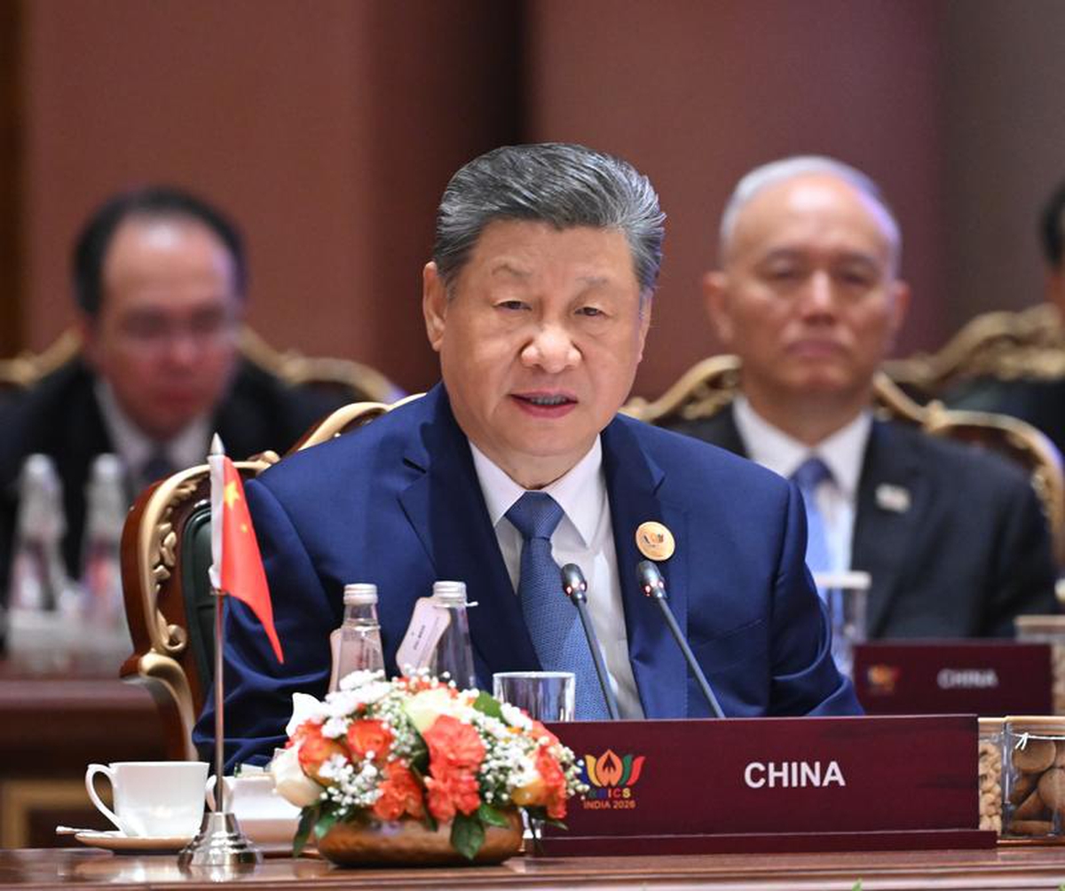 Şi Cinping, BRICS\'te Orta Doğu\'da barış için rol oynamaya hazır olduklarını söyledi