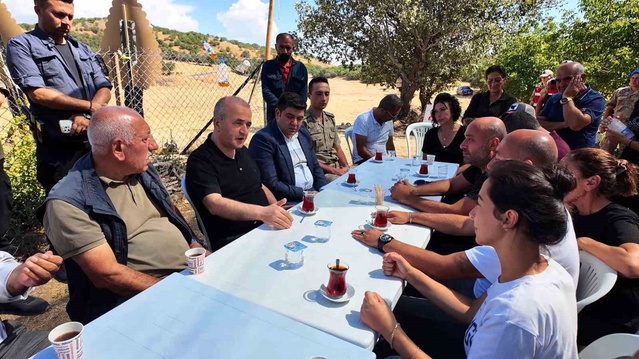 Elazığ'da cinayete kurban giden yaşlı çiftin ailesine Vali Hatipoğlu'ndan ziyaret