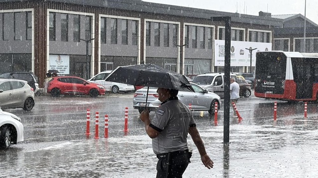 Düzce'de okullar açılmadan sağanak uyarısı geldi