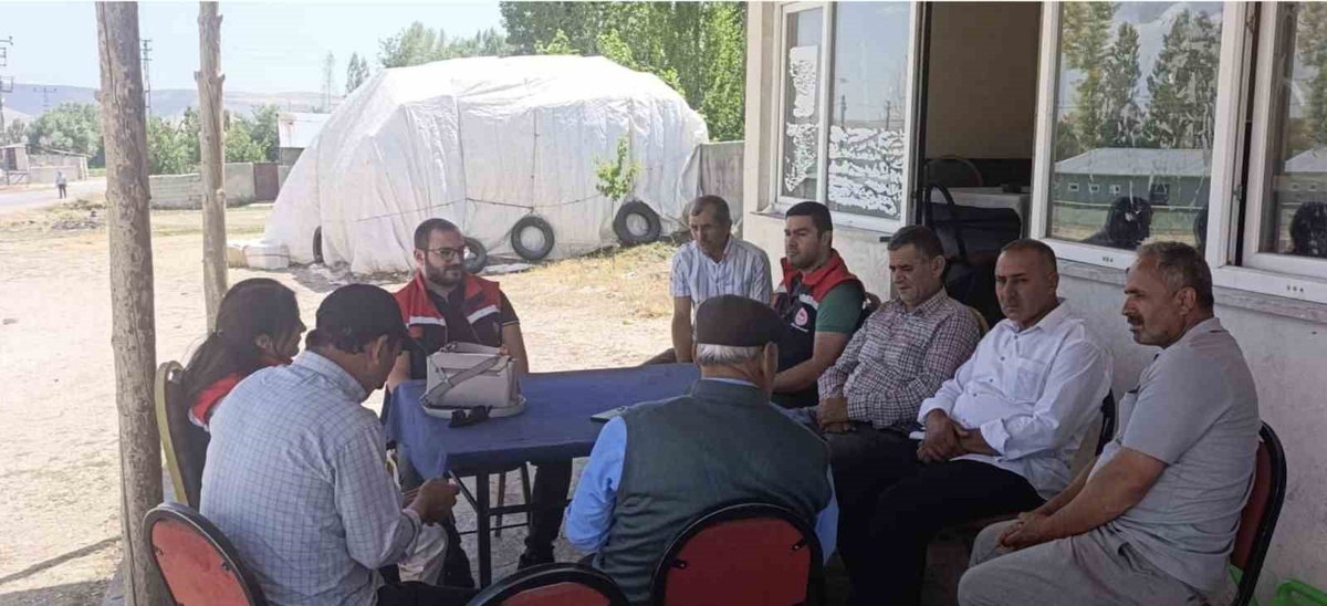Erzurum\'da çiftçiler Cuma Buluşmaları\'nda üretim planlaması ve ÇKS\'de bilgilendirildi