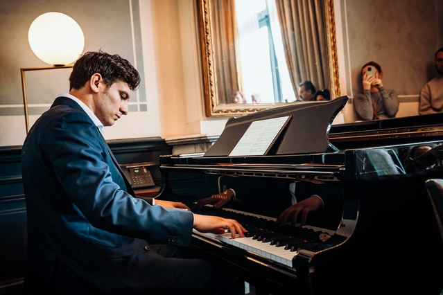 Türk piyanist Demirtaş, Amsterdam'da kendi konser serisini başlattı