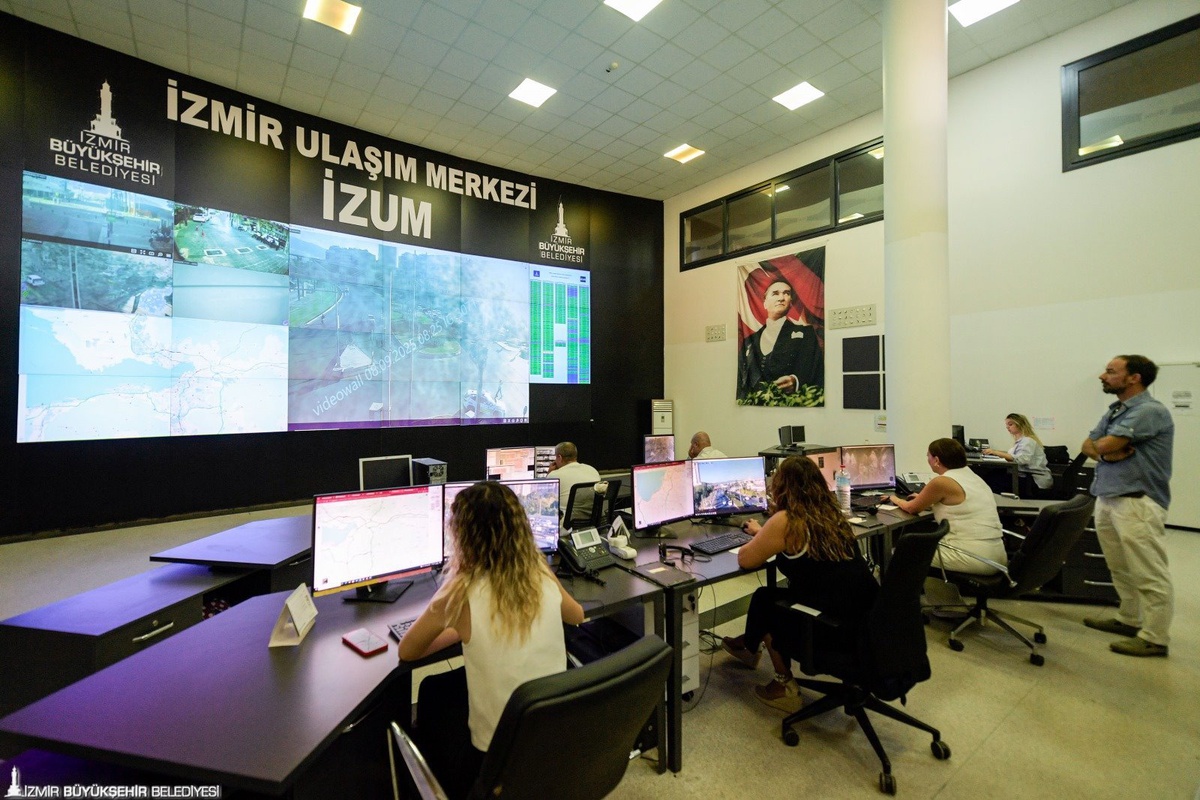 İzmir\'de okulların ilk günü için tüm birimler sahada olacak