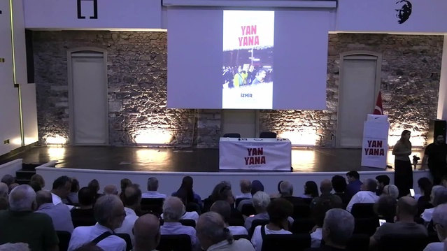 İzmir'de "Yan Yana" buluşması, ortak muhalefet çağrısıyla toplandı