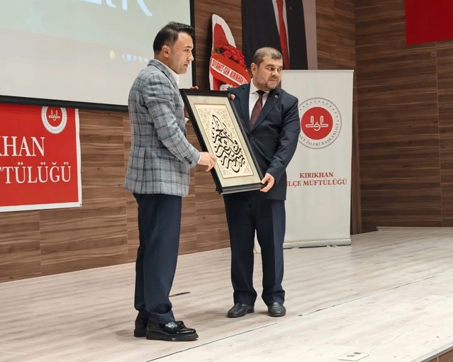 Kırıkhan'da Mevlid-i Nebi Haftası kapsamında güzel ahlak konferansı yapıldı