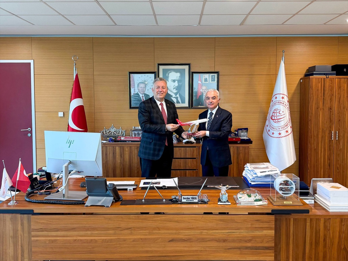 Kırklareli Valisi Turan, Bakanlık 1. Bölge Müdürü Yücel\'i ziyaret etti