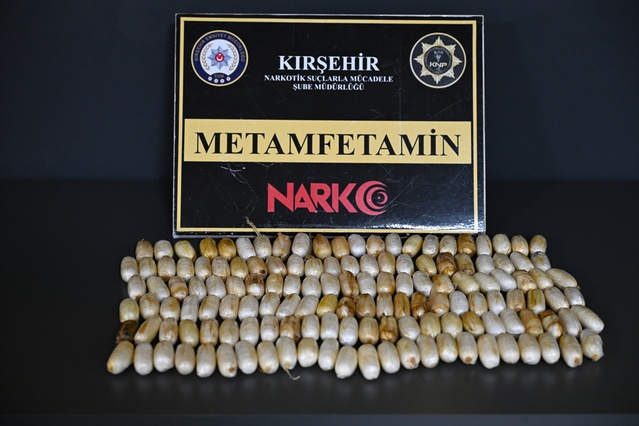 Kırşehir'de midesinden 1 kilo 159 gram uyuşturucu çıkan zanlı tutuklandı