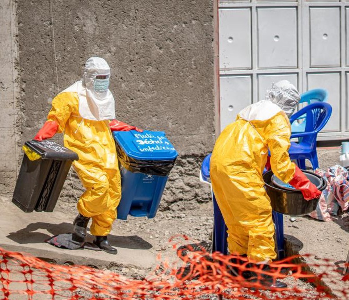 KDC\'de 17. Ebola salgınında doğrulanan vaka sayısı 7 bin 22\'ye ulaştı