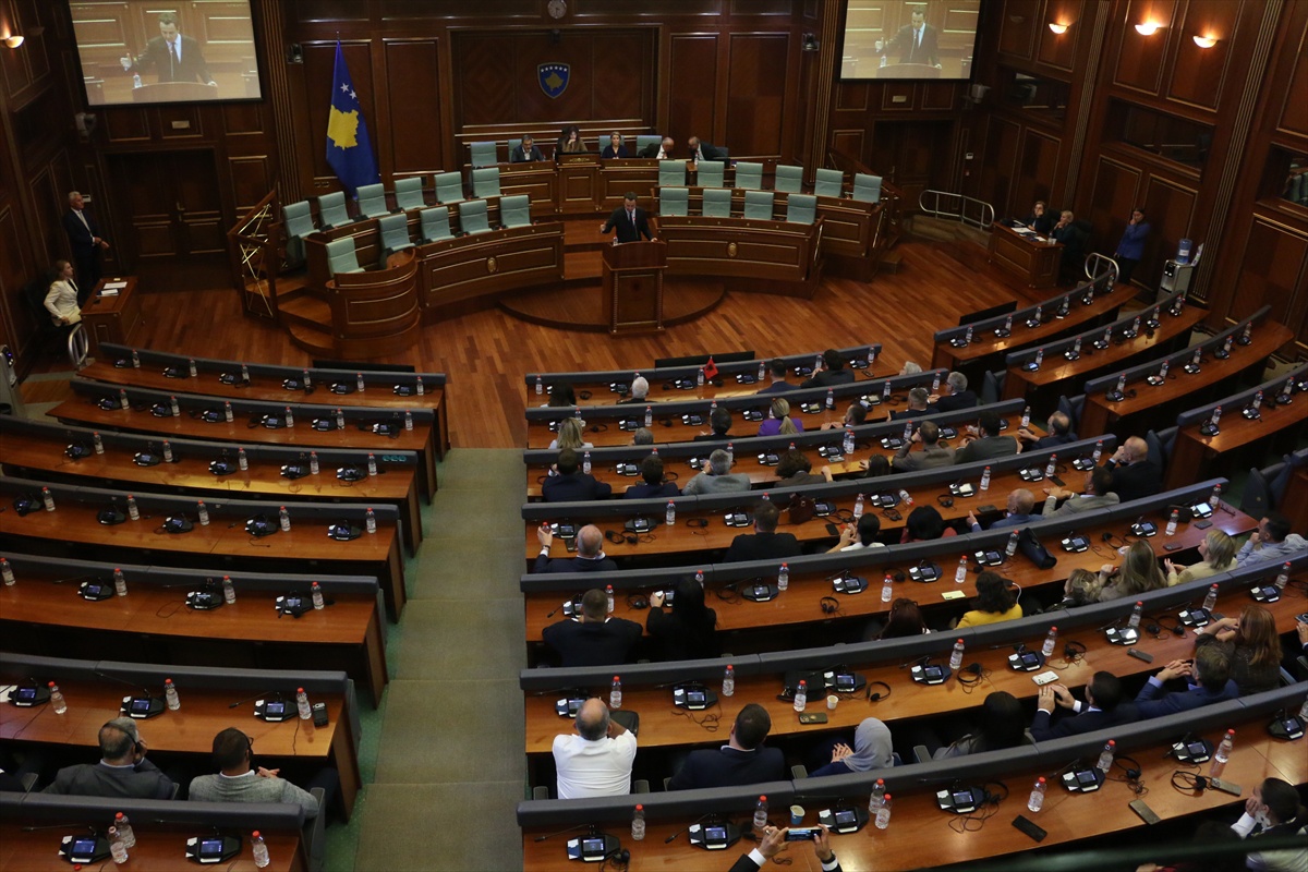 Kosova\'da Kurti hükümeti 62 oyla güvenoyu aldı, 8 ret oyu çıktı