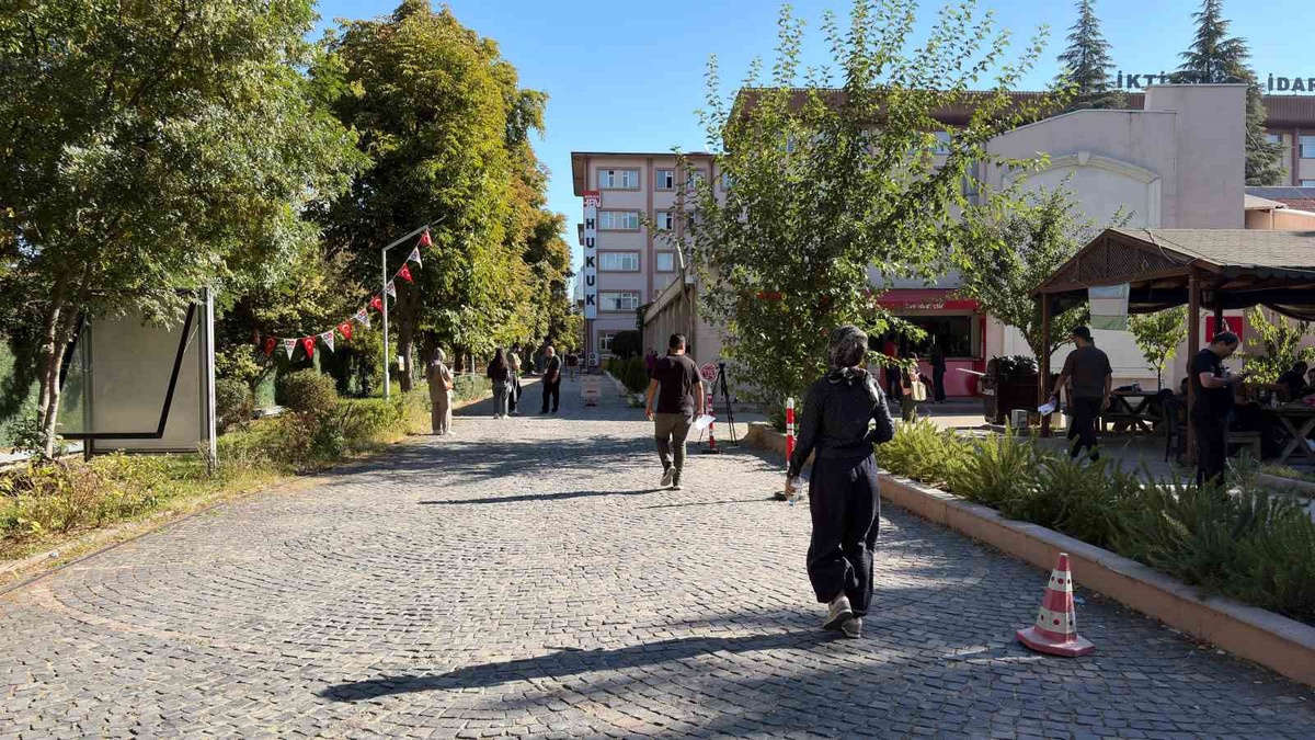 KPSS Lisans Alan Bilgisi son oturumu başladı, sonuçlar 7 Ekim\'de açıklanacak