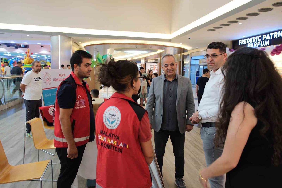 Malatya\'da COP31 farkındalık standında çocuklara ekran süresi anketi yapıldı
