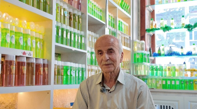 Gerede'de 36 yıldır kolonya üreten Zeki Sür, çırak bulamıyor
