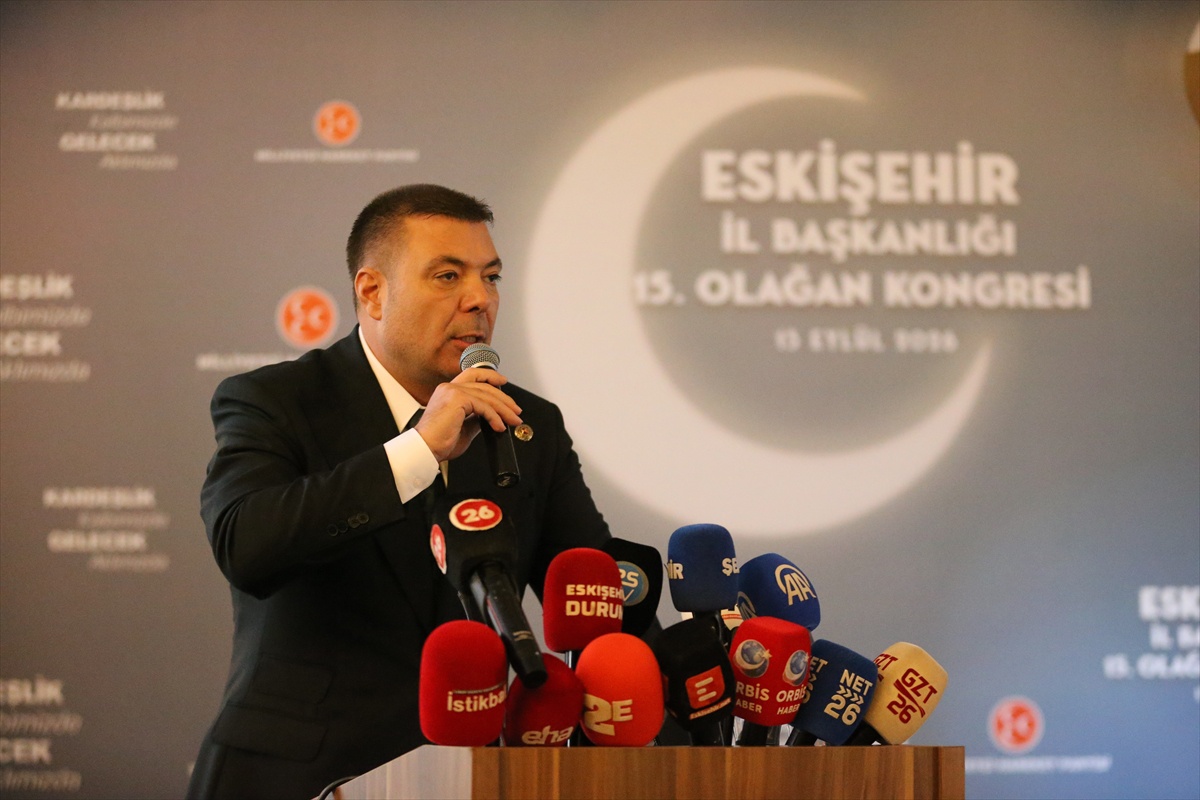 MHP Genel Başkan Yardımcısı Bayraktar, Eskişehir\'de 15.Olağan İl Kongresi\'nde konuştu: