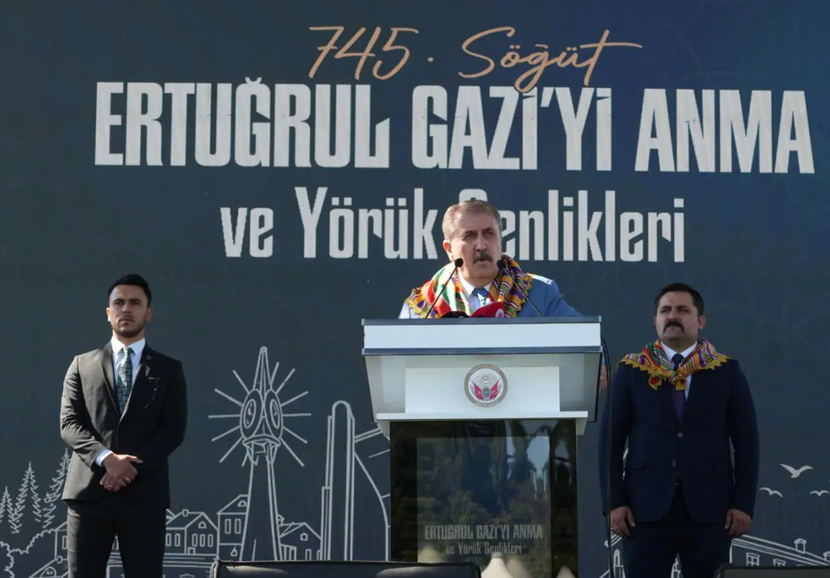 Destici Söğüt\'te konuştu, gençleri ümitsizliğe mahkum etmemeliyiz dedi
