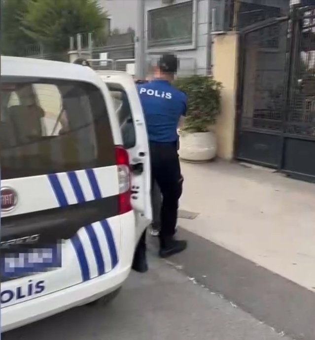 Pendik'te 14 yıl 10 ay hapisle aranan firari, saklandığı adreste yakalandı