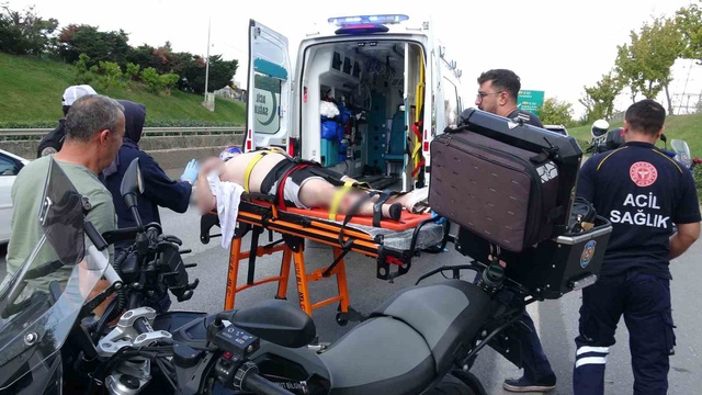 İstanbul'da korkunç kaza! Lüks otomobil hurdaya döndü, sürücü ağır yaralı