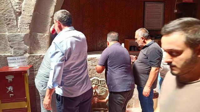 Develi'deki Sivasi Hatun Camii'nde 260 yıllık şerbet çeşmesi akmaya devam ediyor