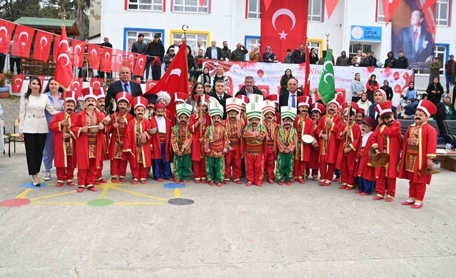 Sinop'ta 159 okulda güvenlik tedbirleri artırıldı, ilk gün 201 personel görevde