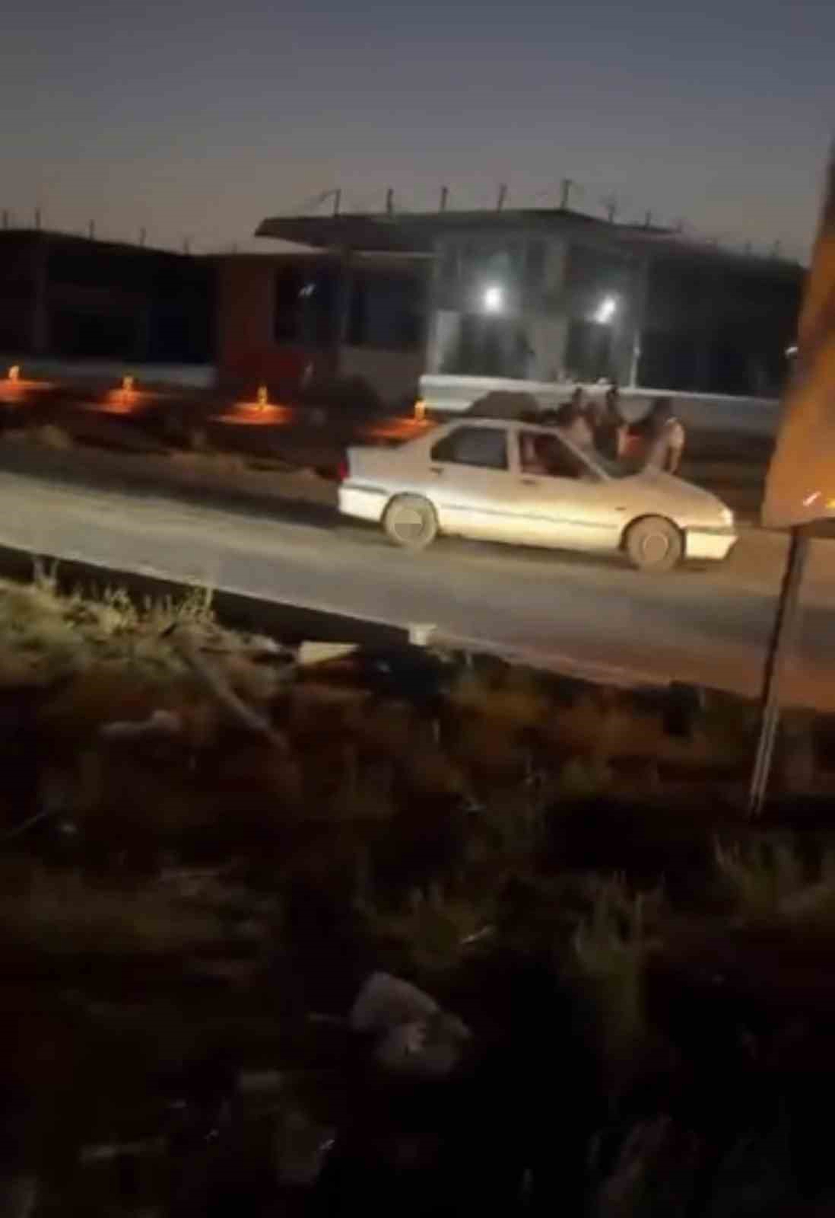 Siverek\'te kavşakta çarpışan iki araçta 2 kişi hafif yaralandı