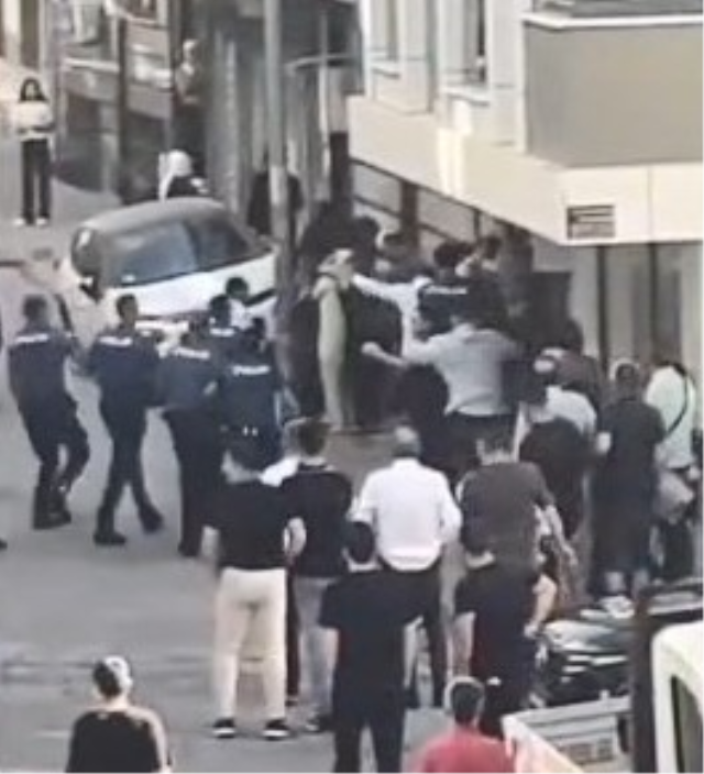 Düğün öncesi gelin almada kavga! Kadınların çığlıkları mahalleyi inletti