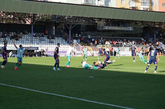 Iğdır FK, Mardin 1969 Spor'u Alim Öztürk'ün golüyle 1-0 yendi