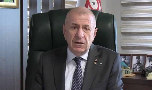 Özdağ öğretmenlere seslendi, müfredattan çıkarılsa da Atatürk'ü anlatın dedi
