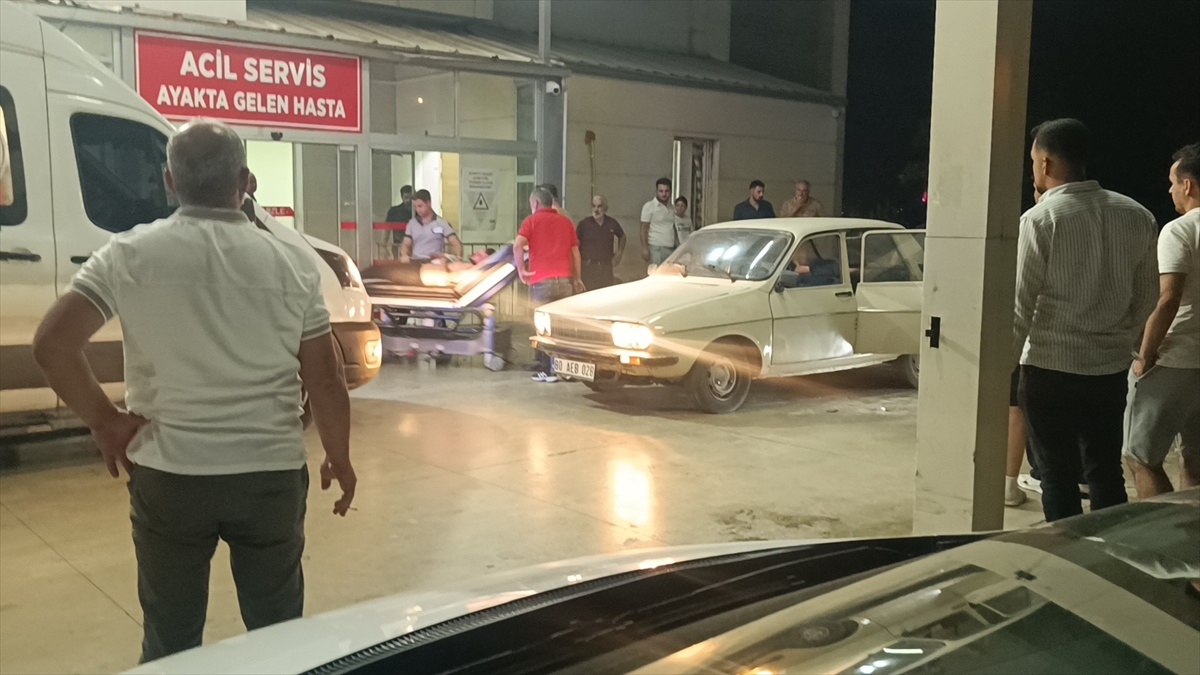 Adana Kozan\'da düğünde çıkan kavgada bıçakla yaralanan 1 kişi hastaneye kaldırıldı