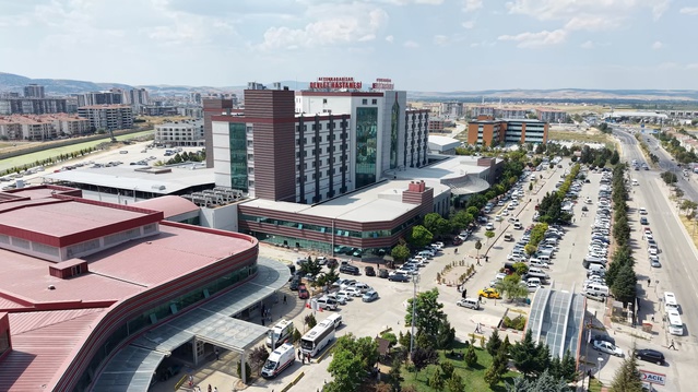 Afyonkarahisar'da reçeteli ilaç operasyonunda 4'ü doktor 15 şüpheli gözaltına alındı