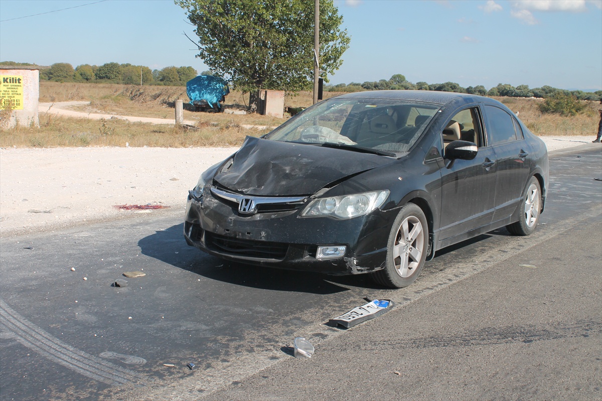 Balıkesir Manyas'ta otomobille çarpışan motosiklet sürücüsü Hikmet Işık hayatını kaybetti
