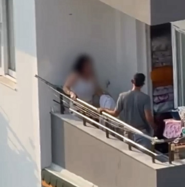 Balkonda kadına sopalı dehşet emniyeti harekete geçirdi! O cani gözaltında