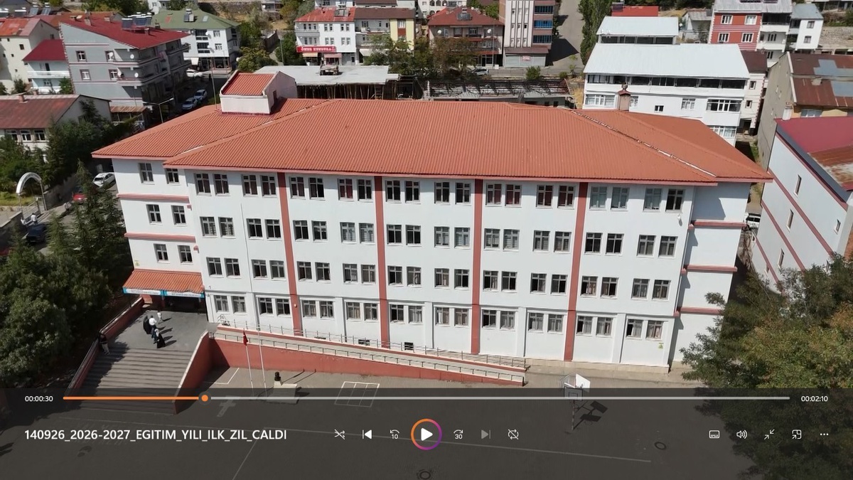 Bingöl\'de 2026-2027 eğitim yılı başladı, öğrenciler yeniden ders başı yaptı