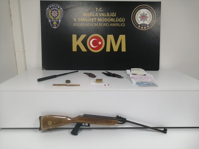 Bodrum'da "Sokaklar Güvende" operasyonunda 7 şüpheli gözaltına alındı