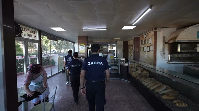 Buca'da fırın ve unlu mamul noktalarına hijyen ve gramaj denetimi yapıldı