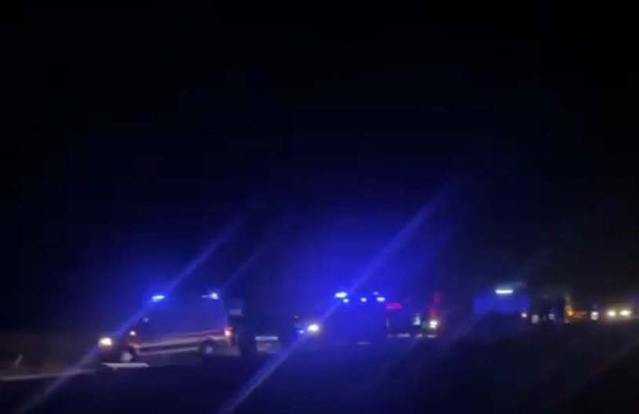 Bursa Yenişehir'de TIR ile motosiklet çarpıştı, 2 genç hayatını kaybetti