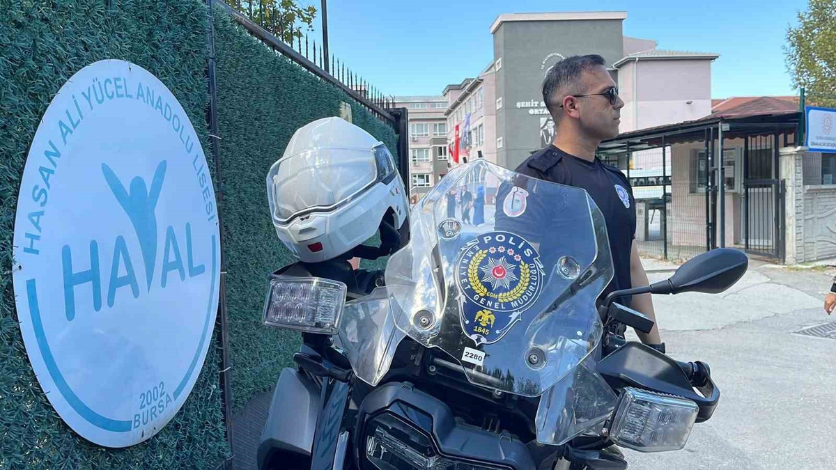 Bursa\'da polis okul çevrelerinde devriye sayısını artırdı