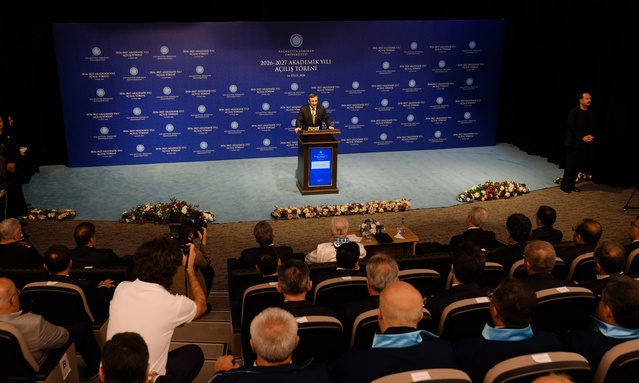 Cevdet Yılmaz Konya'da uyardı, sosyal medya bizleri yalnızlaştırıyor