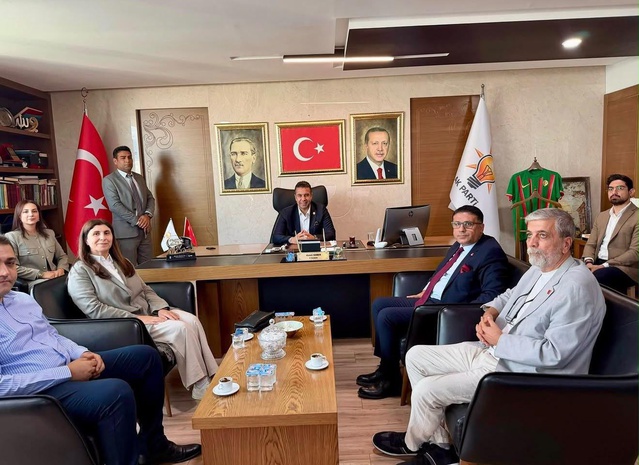 CHP Diyarbakır İl Başkanı Eke, AK Parti İl Başkanı Sümer'i ziyaret etti