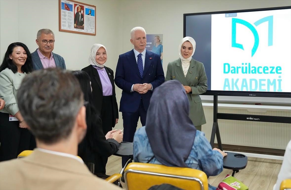 Darülaceze Akademi İstanbul\'da açıldı, Bakan Göktaş nitelikli personel vurgusu yaptı