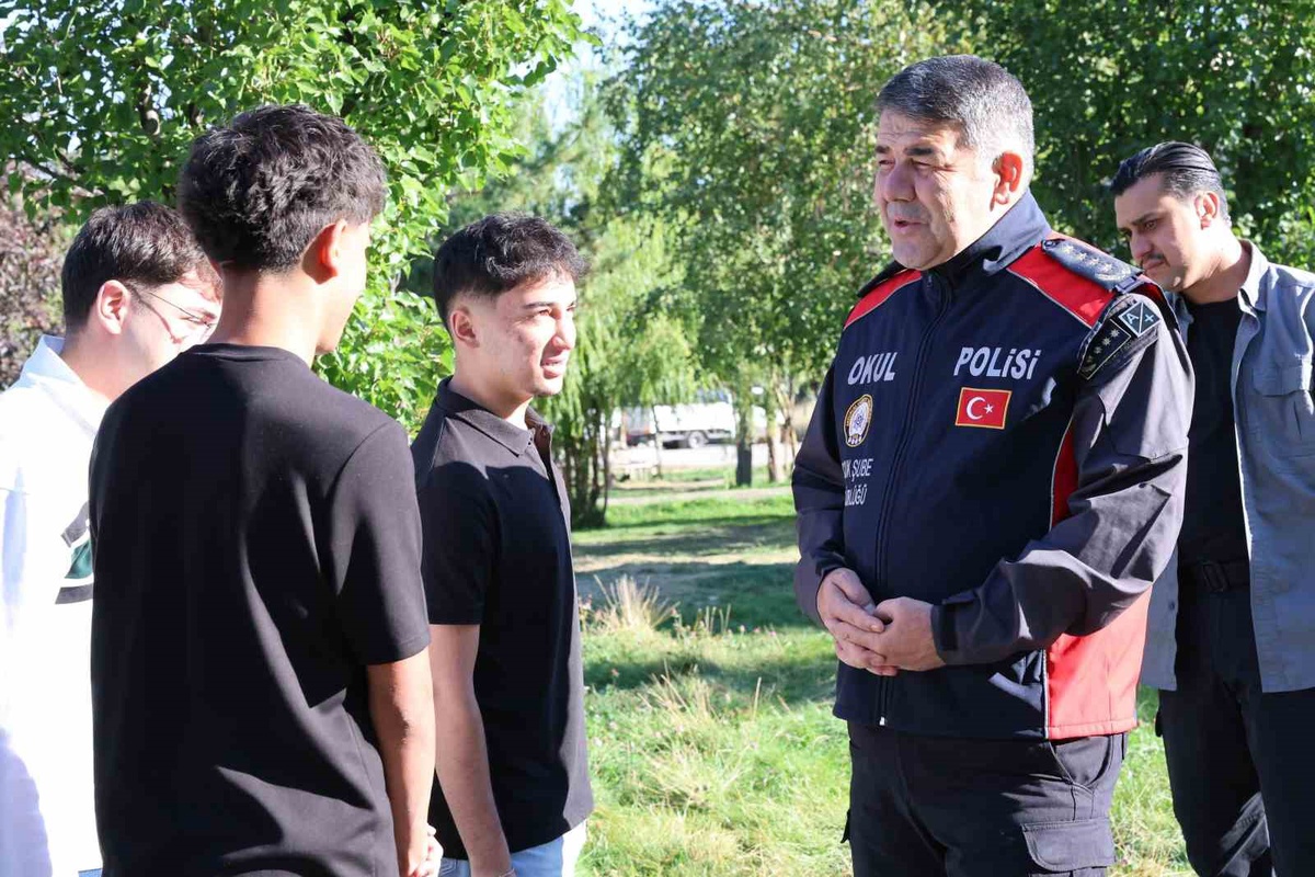 Erzurum\'da okul çevresi denetimlerine Emniyet Müdürü Karaburun katıldı