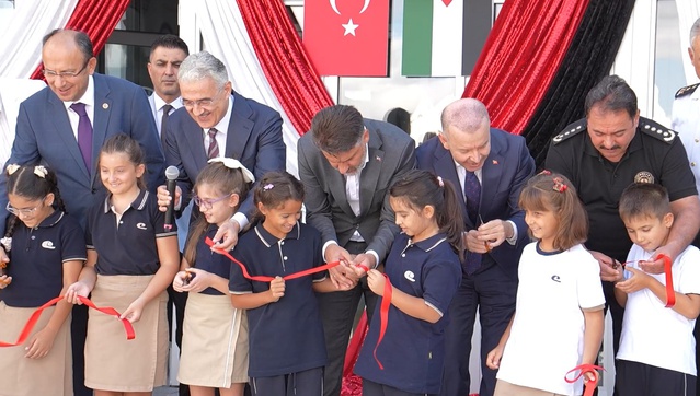 Bursa'da yeni eğitim yılı Filistinli öğrencinin duygusal konuşmasıyla başladı