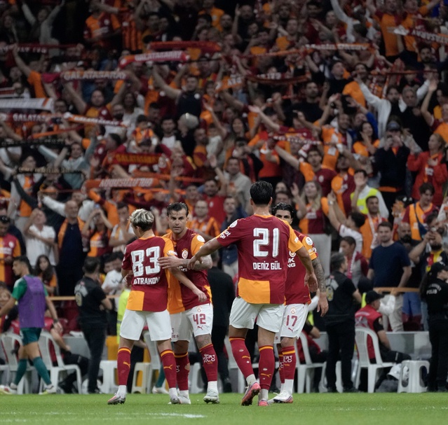 Galatasaray Kocaelispor'u 1-0 yendi, 24 yıllık iç saha hasreti bitti