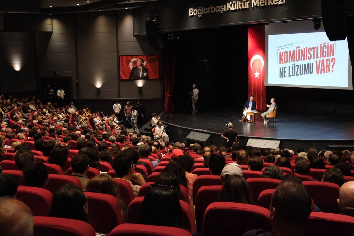 Gazeteci Terkoğlu\'nun hazırladığı, TKP Genel Sekreteri Okuyan\'ın yanıtlarından oluşan "Komünistliğin Ne Lüzumu Var?" kitabının söyleşi etkinliği yapıldı