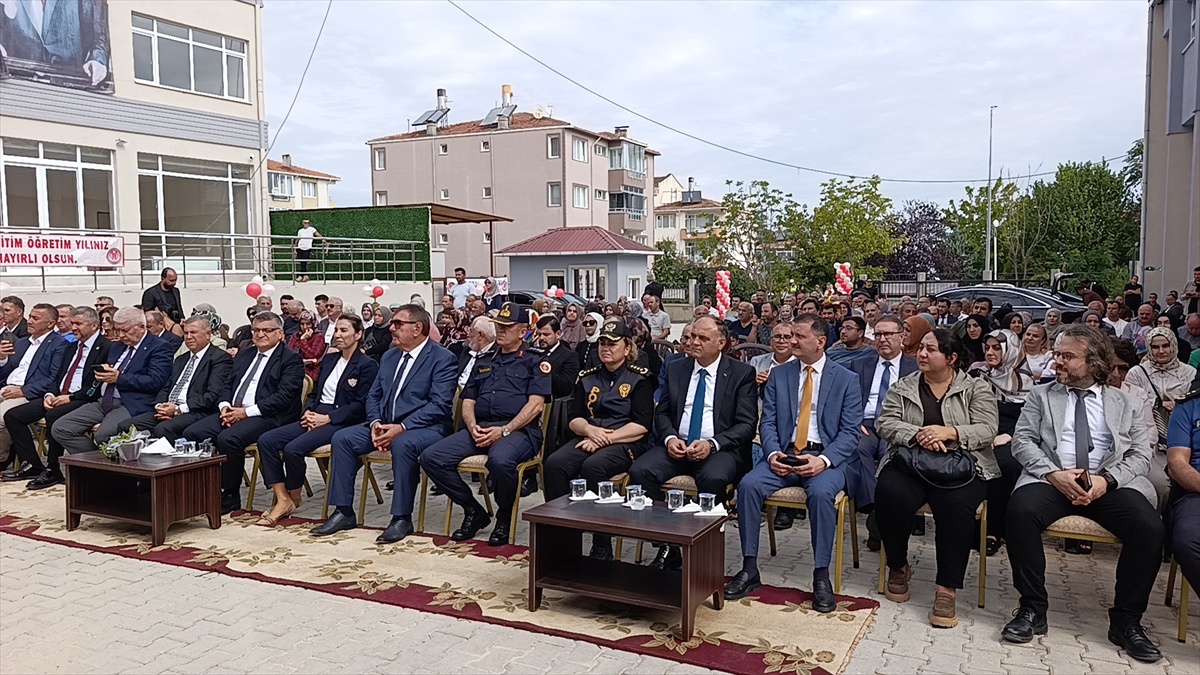 Sinop Gerze\'de Adnan Menderes Anadolu İmam Hatip Lisesi binası hizmete açıldı