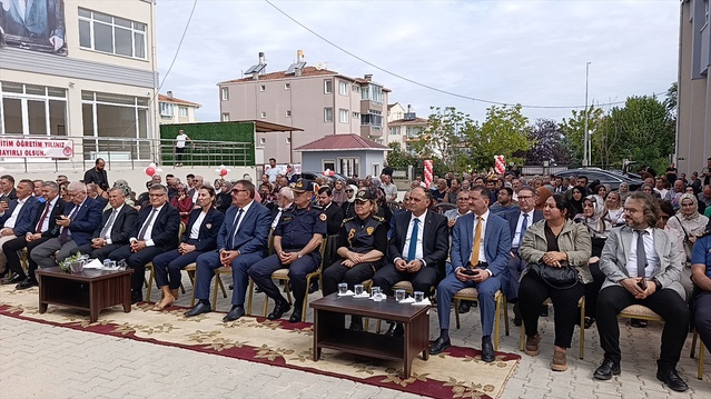 Sinop Gerze'de Adnan Menderes Anadolu İmam Hatip Lisesi binası hizmete açıldı