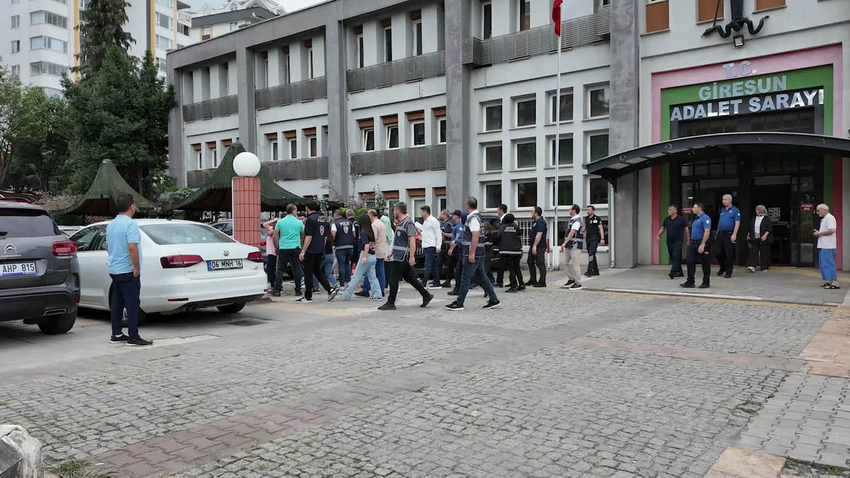 Giresun\'da otomobil çarpması davasında sanığa 16 yıl 8 ay hapis cezası verildi